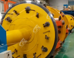 Automatic constant tension cage winch